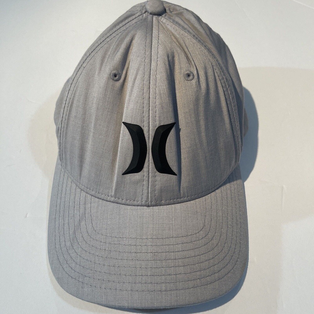 Hurley flex fit hat Cap S/M O2- Dri 62% Polyester Made In Vietnam‎ Yupoong